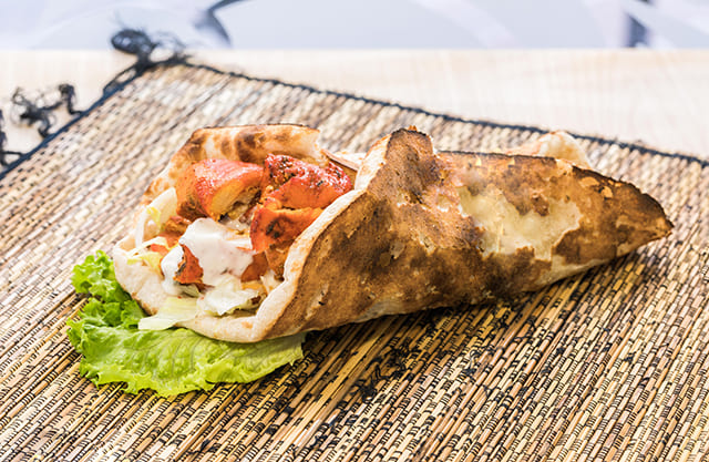 Naan au fromage - Pain indien traditionnel Goa Fast Food Grenoble